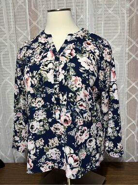 Roz &Ali 2X 3/4 length sleeve and button front Pink & blue floral 25”p2p 29”L